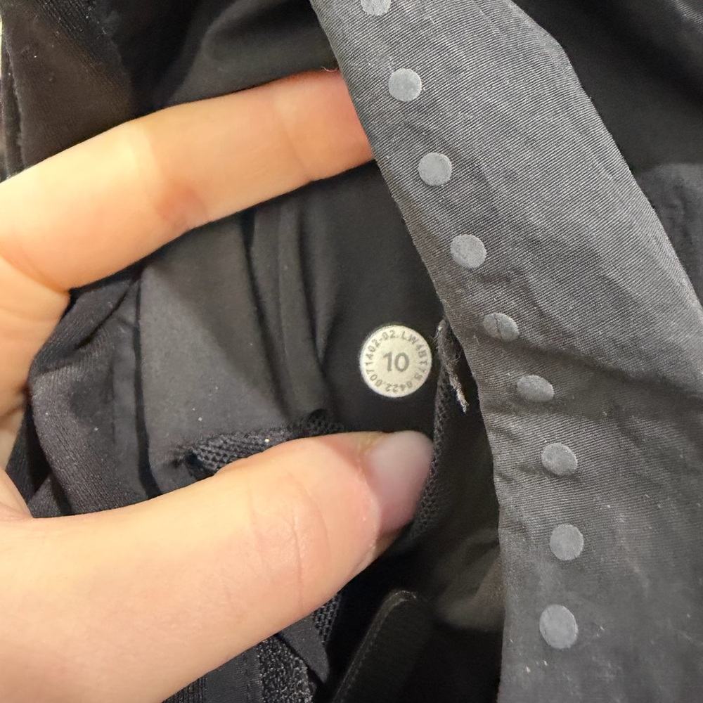 lululemon athletica black double zip Quilted Vest - Picture 3 of 3